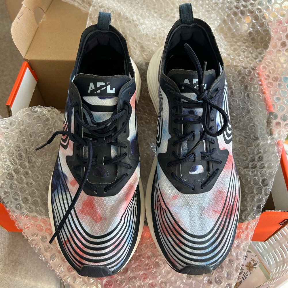Like new APL Running Shoes "Streamline" Tie Dye Sneakers Size 7